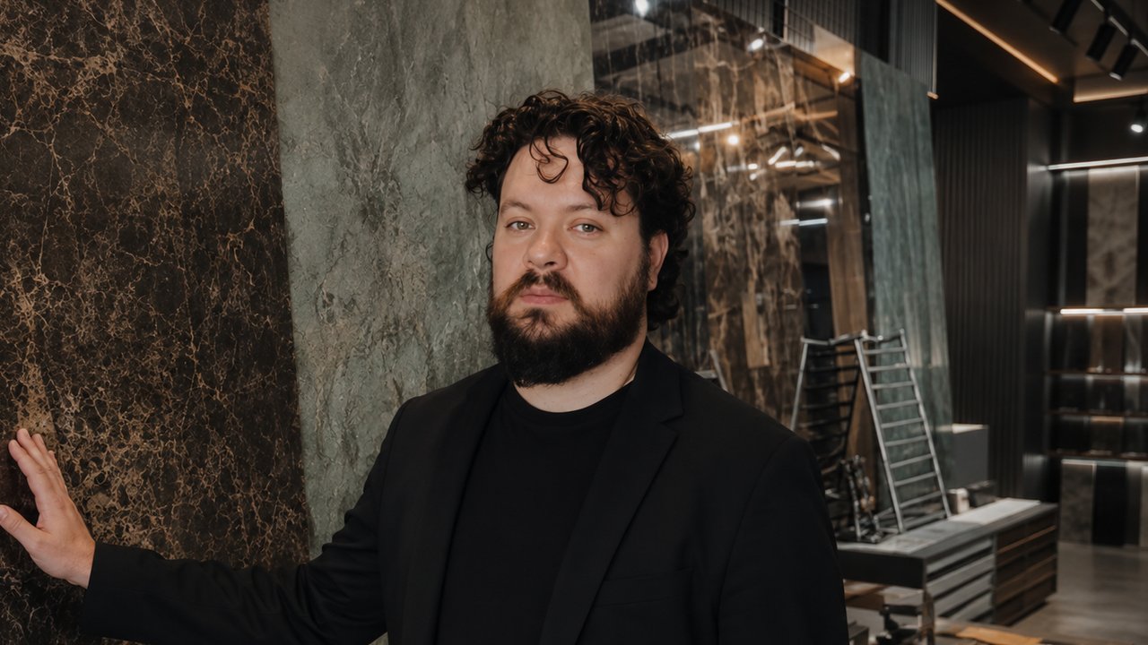 Douglas Strohhaecker, lighting designer e designer de interiores